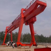 鎮(zhèn)江門(mén)式起重機(jī)。龍門(mén)吊